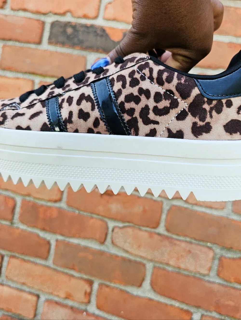 New Wild Diva Leopard Platform Fashion Sneakers Women’s Size 10